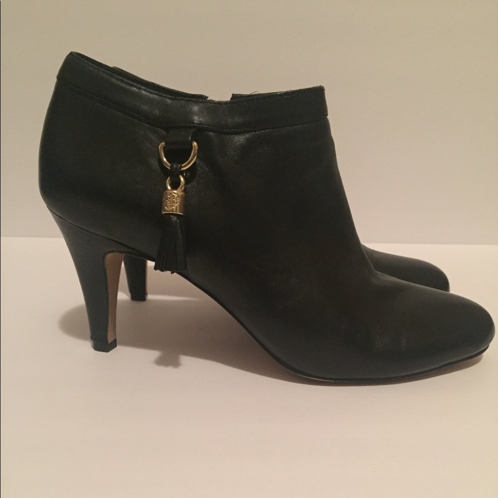 Vince Camuto Leather almond toe fashion boots SOLD